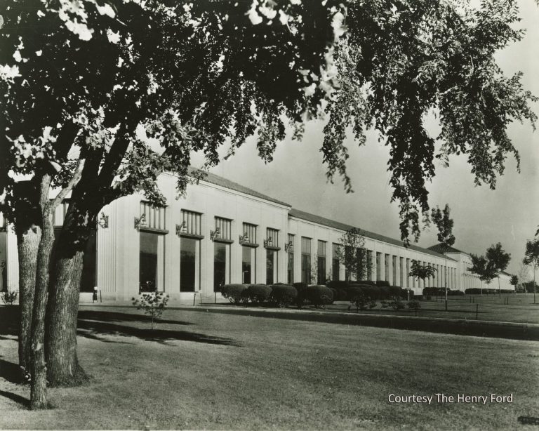 The Twin Cities Assembly Plant was designed by the noted industrial architect Albert Kahn, who had designed dozens of other facilities for Henry Ford and other clients. He developed a new style of construction in which the extensive use of reinforced concrete allowed large, unobstructed interior spaces, perfectly suited to the new assembly line process. Courtesy The Henry Ford.